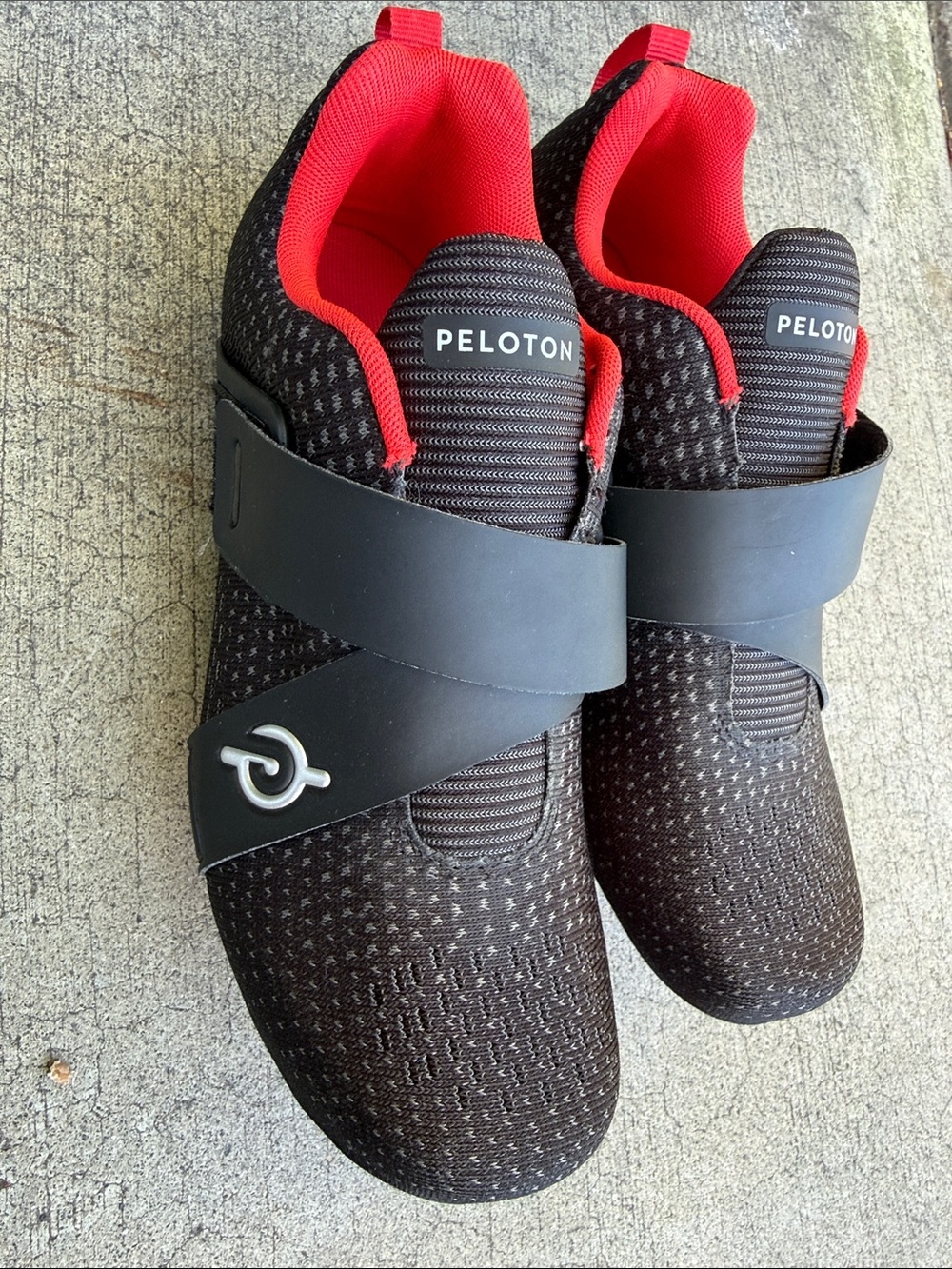 Peloton Black Athletic Cycling Shoes with Red Lining